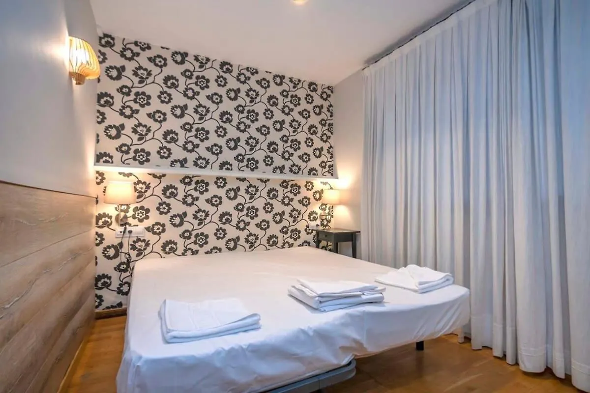 Appartement Bright And Modern Duplex With Terrace In Eixample District P2 à Barcelone Espagne